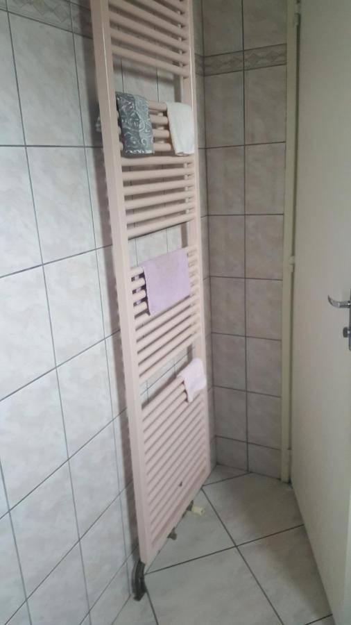 Apartamento Le Repaire Du Deux Roues Saint-Sauveur  Exterior foto
